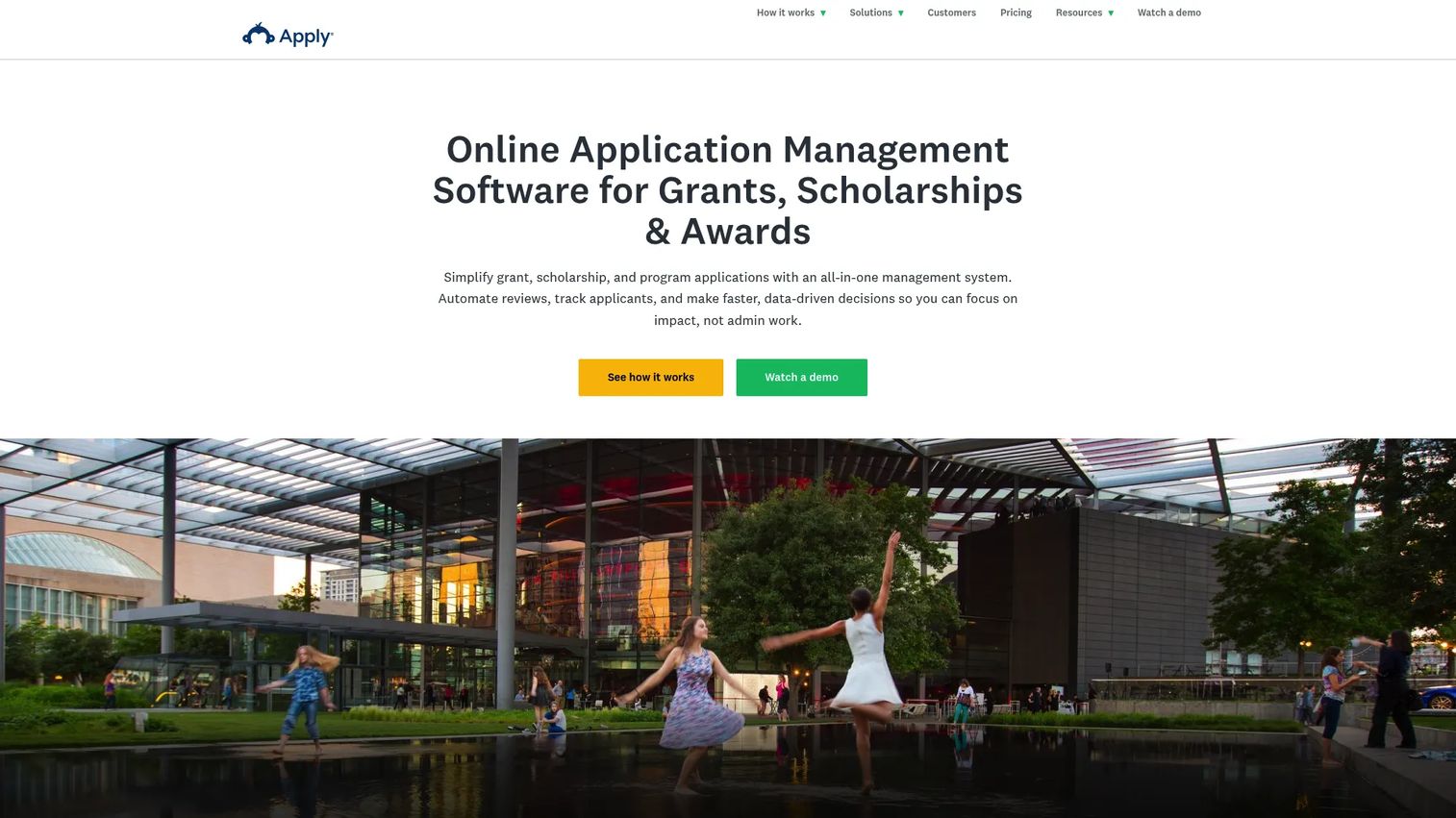 SurveyMonkey Apply application review and workflow automation interface